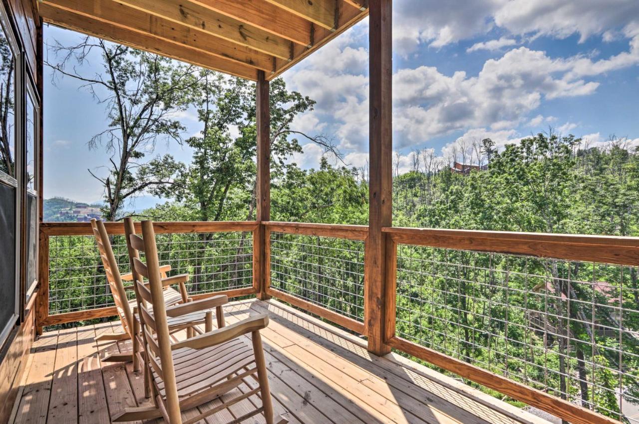 Modern Cabin With Hot Tub And Game Room In Gatlinburg! Ngoại thất bức ảnh