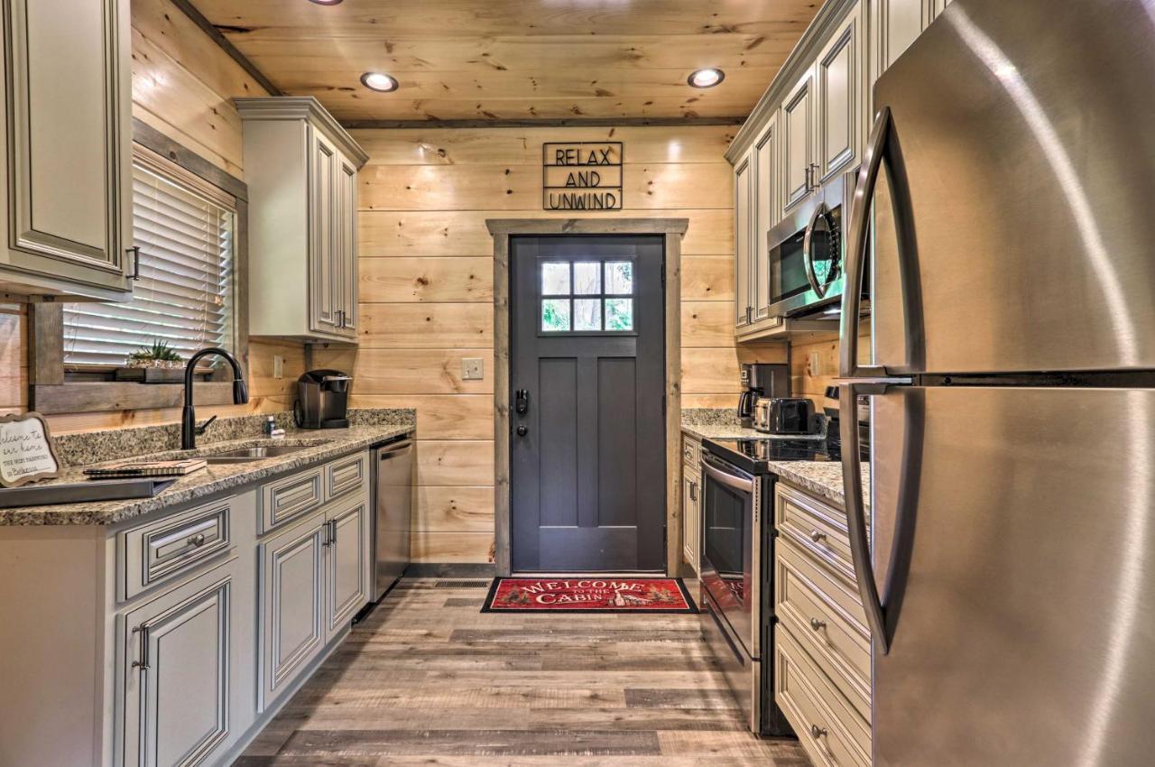 Modern Cabin With Hot Tub And Game Room In Gatlinburg! Ngoại thất bức ảnh