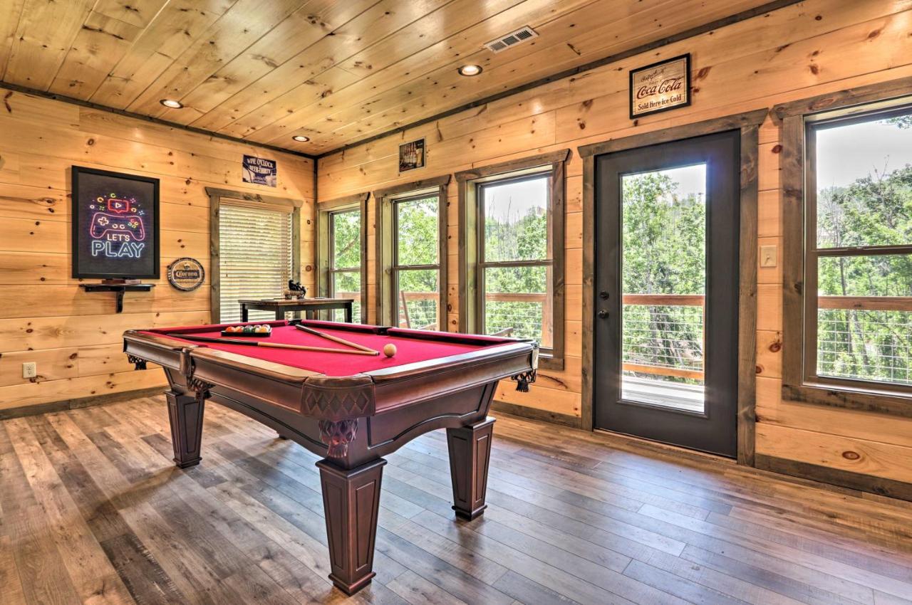 Modern Cabin With Hot Tub And Game Room In Gatlinburg! Ngoại thất bức ảnh