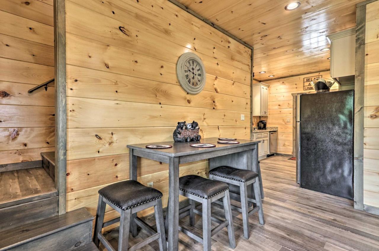 Modern Cabin With Hot Tub And Game Room In Gatlinburg! Ngoại thất bức ảnh