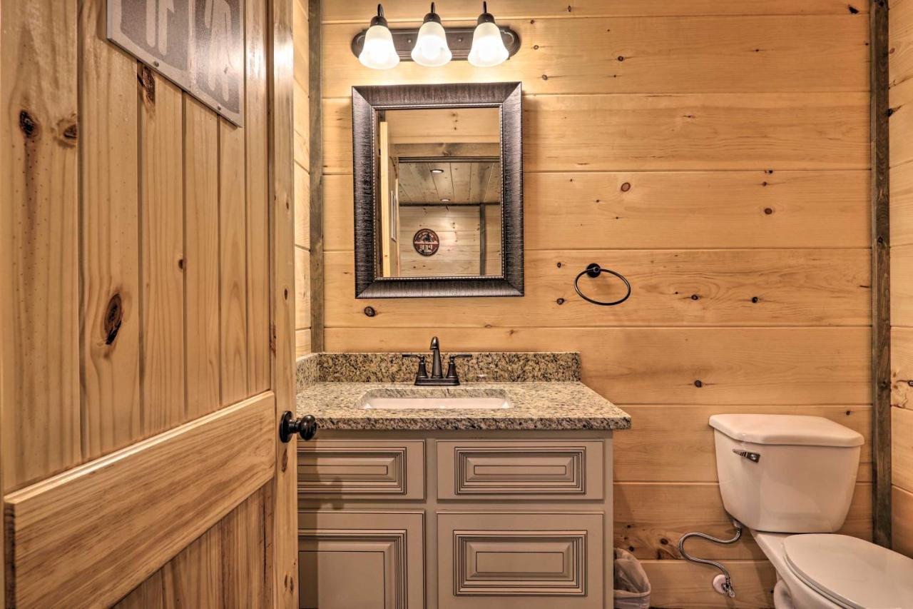 Modern Cabin With Hot Tub And Game Room In Gatlinburg! Ngoại thất bức ảnh