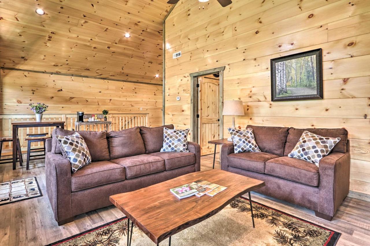 Modern Cabin With Hot Tub And Game Room In Gatlinburg! Ngoại thất bức ảnh