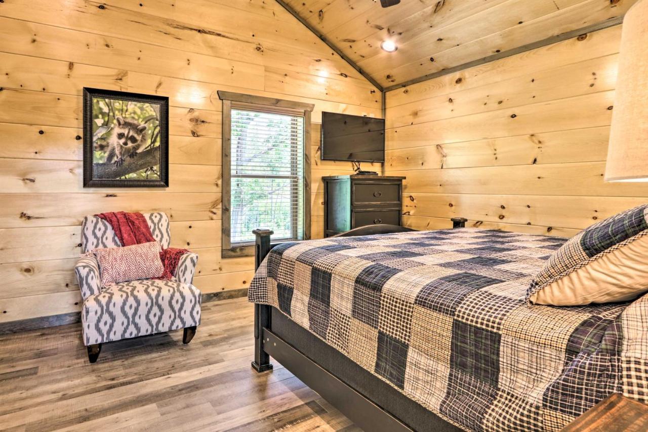 Modern Cabin With Hot Tub And Game Room In Gatlinburg! Ngoại thất bức ảnh