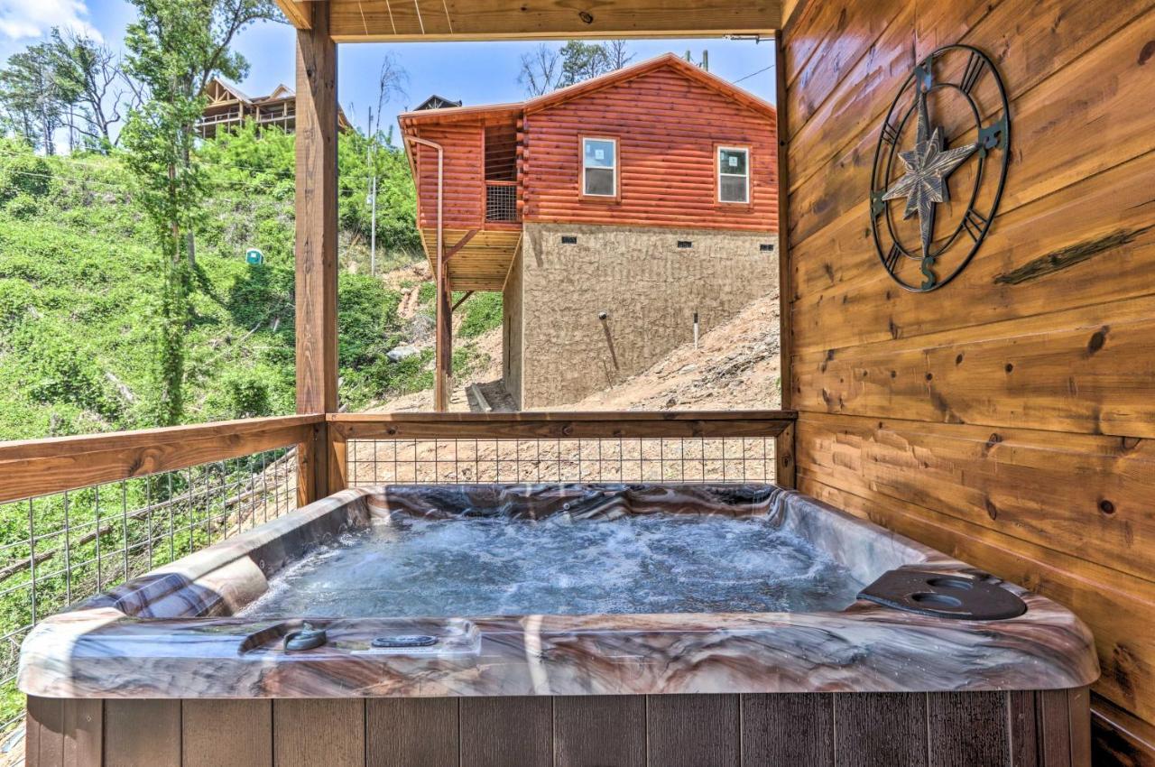 Modern Cabin With Hot Tub And Game Room In Gatlinburg! Ngoại thất bức ảnh
